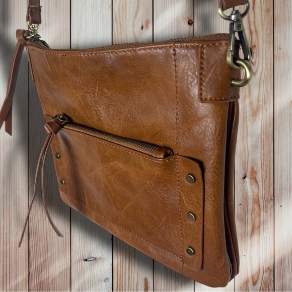 ANTIK KRAFT Savannah Crossbody - Picture 8 of 16